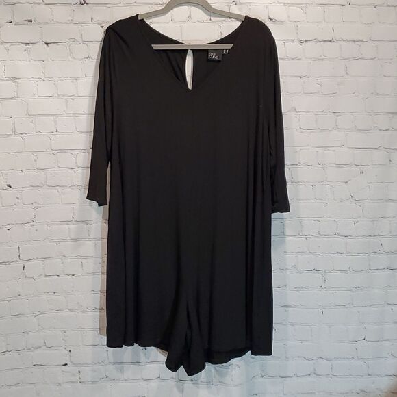 asos curve black elbow sleeve shorts romper - Picture 1 of 6